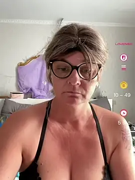 Snapshot of DirtyMarie80 chatting on July 18, 1:59 pm DirtyMarie80 online show from July 18, 1:59 pm