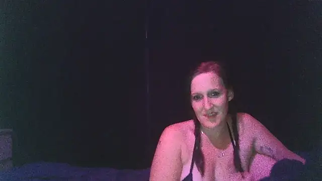 Snapshot of darkseduction93 chatting on July 8, 8:24 pm darkseduction93 online show from July 8, 8:24 pm