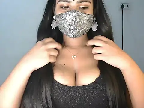 Snapshot of Curvy_Deepa chatting on July 17, 6:57 pm Curvy Deepa online show from July 17, 6:57 pm