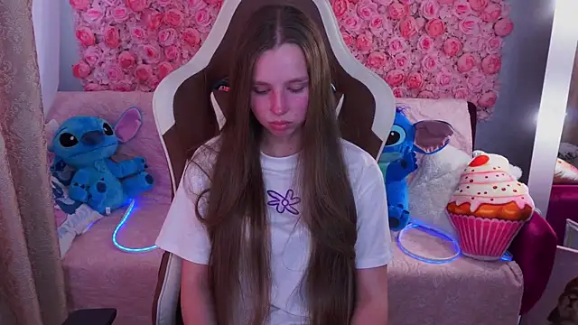 Sasha Foxyyy online show from June 3, 1:46 pm