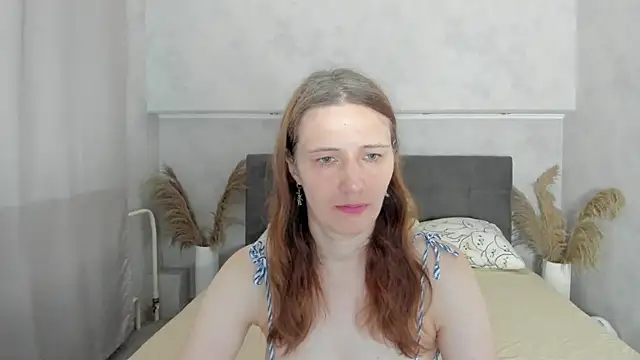 Snapshot of Kathrine-Meyer chatting on June 15, 12:46 am Kathrine-Meyer online show from June 15, 12:46 am