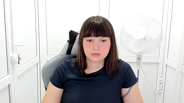 Vanilla Vixen online show from July 6, 5:59 am