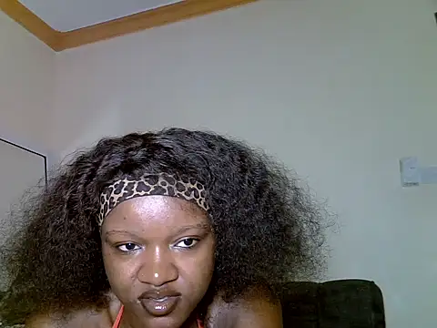 Snapshot of Urfavvduo chatting on July 21, 12:24 am Urfavvduo online show from July 21, 12:24 am