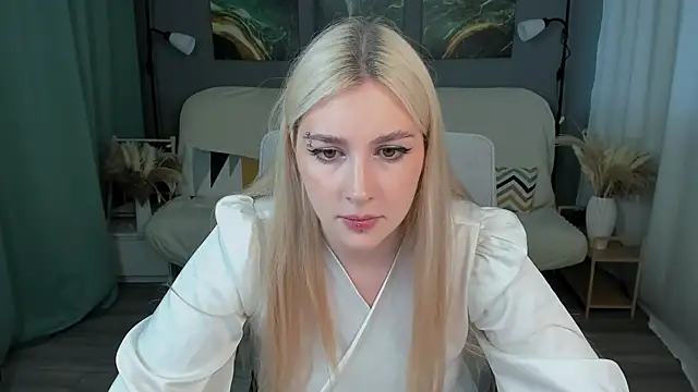 Snapshot of AmaliaWinslet chatting on July 19, 3:27 pm AmaliaWinslet online show from July 19, 3:27 pm