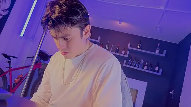 angel still  online show from June 21, 2:03 am