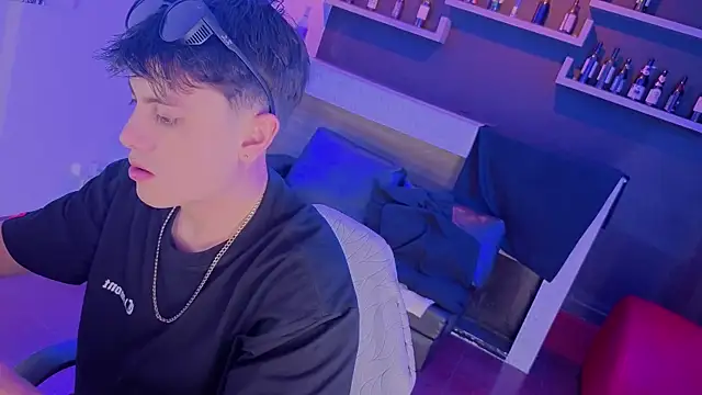angel still  online show from July 8, 3:44 am