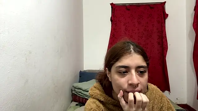 Snapshot of Cherry_Luna1 chatting on June 13, 3:15 am Cherry Luna1 online show from June 13, 3:15 am