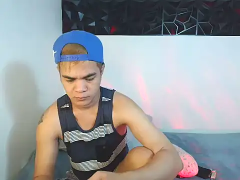 yourmikexxx online show from June 9, 7:58 pm