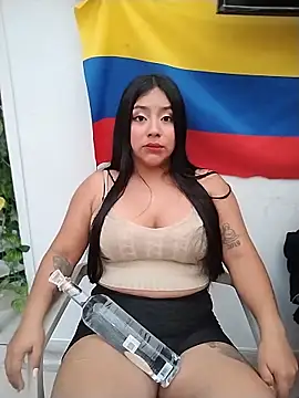 Amber Herrera online show from June 13, 1:09 pm