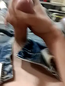 Mstrdstrctn7 online show from April 23, 6:43 pm