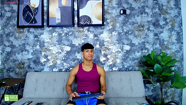 Nicolas AthleticBoy online show from July 16, 11:49 am