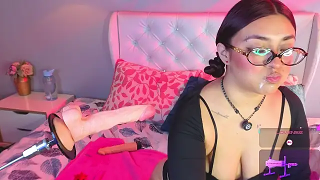 Snapshot of ginger_honey_ chatting on July 16, 1:06 pm ginger honey online show from July 16, 1:06 pm