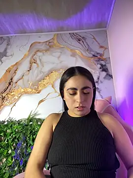 LILI 911 online show from July 5, 6:04 pm