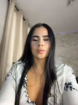 Snapshot of kate_aly chatting on July 2, 10:49 pm kate aly online show from July 2, 10:49 pm