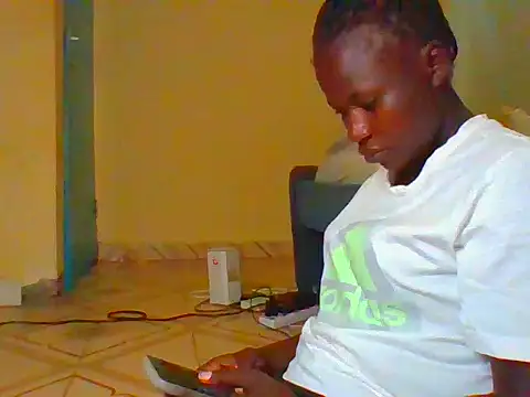 Snapshot of candycrusha chatting on June 28, 6:41 am candycrusha online show from June 28, 6:41 am