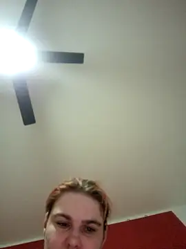 Snapshot of GoldenWifee chatting on June 12, 5:17 am GoldenWifee online show from June 12, 5:17 am