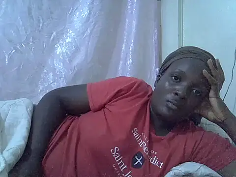 Snapshot of Hot-Zelinda chatting on July 13, 7:05 pm Hot-Zelinda online show from July 13, 7:05 pm