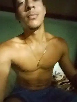 Snapshot of Enzo_Manul chatting on July 19, 2:48 am Enzo Manul online show from July 19, 2:48 am