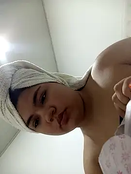 Karenn2026 online show from July 7, 10:47 pm