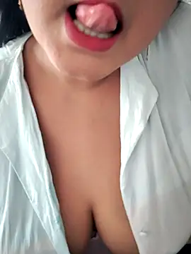 Snapshot of Lusty_mussty chatting on July 6, 6:43 am Lusty mussty online show from July 6, 6:43 am