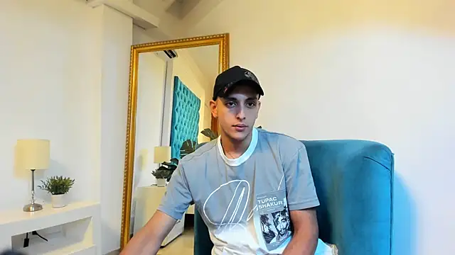 luca gael online show from June 7, 1:37 pm