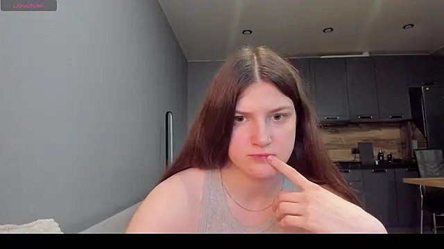 Snapshot of lesleyfit chatting on June 7, 2:05 am lesleyfit online show from June 7, 2:05 am