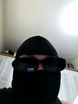 SEXYSHYGUY26 online show from June 8, 5:46 pm