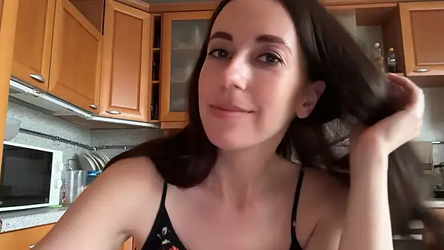 Flamingo Queen online show from July 13, 4:43 pm