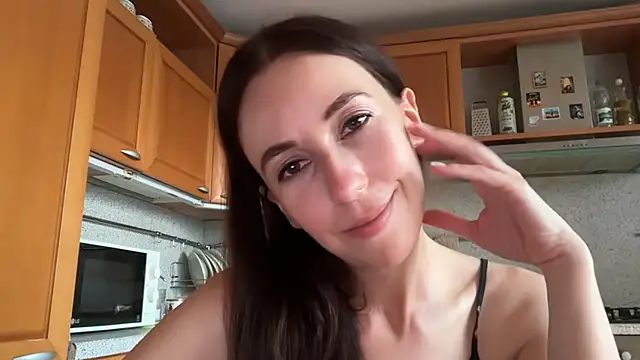 Flamingo Queen online show from July 23, 5:00 pm