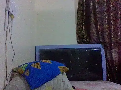 Snapshot of Lovey_daisy15 chatting on July 20, 12:07 pm Lovey daisy15 online show from July 20, 12:07 pm