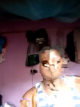 Snapshot of periciah chatting on July 6, 8:33 am periciah online show from July 6, 8:33 am