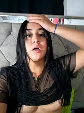 Snapshot of caty-linda chatting on August 4, 4:37 am caty-linda online show from August 4, 4:37 am