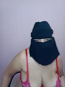 Snapshot of hot_farawla00 chatting on July 6, 9:39 am hot farawla00 online show from July 6, 9:39 am