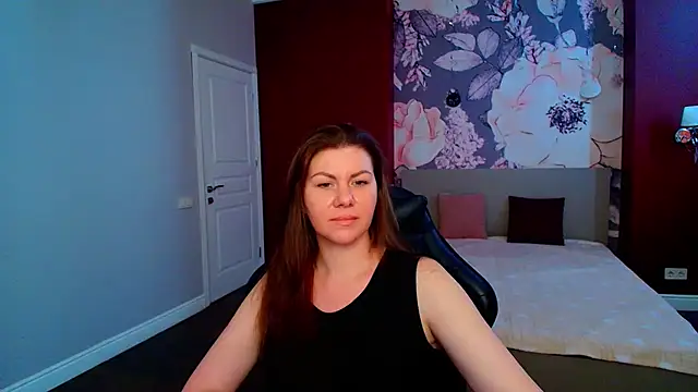 Snapshot of LunaKissesx chatting on June 23, 11:30 am LunaKissesx online show from June 23, 11:30 am