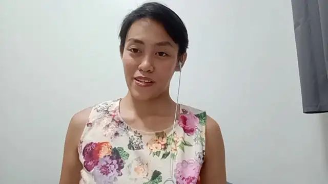 Snapshot of PhuongTurpin chatting on June 21, 5:59 pm PhuongTurpin online show from June 21, 5:59 pm