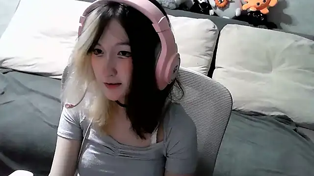 Snapshot of Lilfain_baby chatting on July 20, 12:07 pm Lilfain baby online show from July 20, 12:07 pm