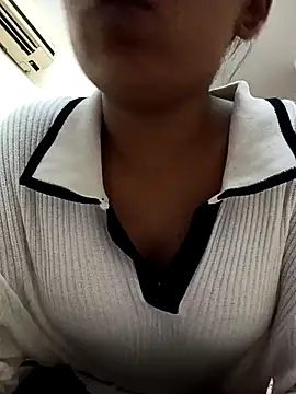 Snapshot of baby_girl_099 chatting on July 29, 5:11 pm baby girl 099 online show from July 29, 5:11 pm