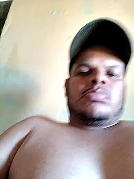 Snapshot of FFelipe000777 chatting on July 6, 6:32 pm FFelipe000777 online show from July 6, 6:32 pm