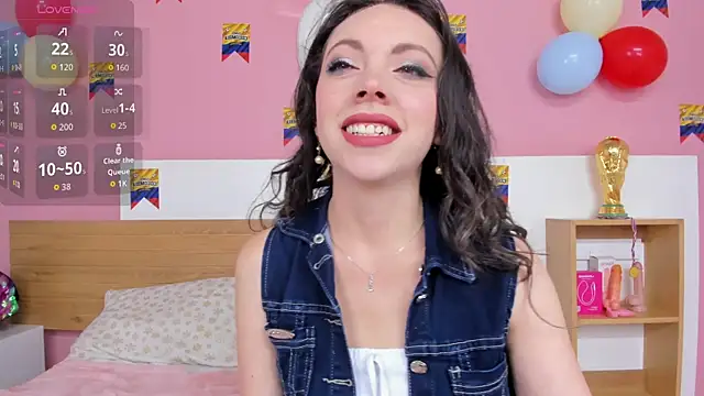 Snapshot of AshleyBenoitt chatting on July 15, 1:27 pm AshleyBenoitt online show from July 15, 1:27 pm