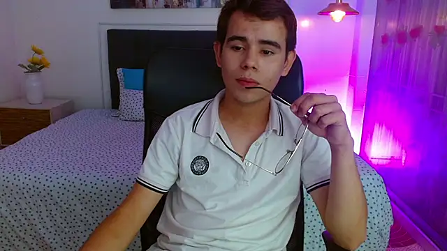 Snapshot of jack__tomas chatting on June 9, 3:12 pm jack tomas online show from June 9, 3:12 pm
