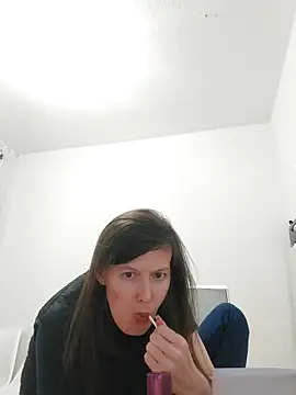 Snapshot of _COVID-19_ chatting on June 8, 8:31 pm COVID-19 online show from June 8, 8:31 pm