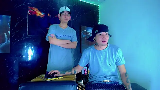 Snapshot of TheShamefulBoys chatting on June 19, 9:07 pm TheShamefulBoys online show from June 19, 9:07 pm
