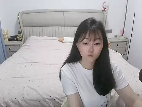 Snapshot of Emgirl-00 chatting on June 15, 2:08 pm Emgirl-00 online show from June 15, 2:08 pm