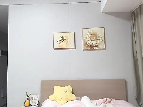Snapshot of lucky-xiaolu chatting on June 14, 7:10 am lucky-xiaolu online show from June 14, 7:10 am