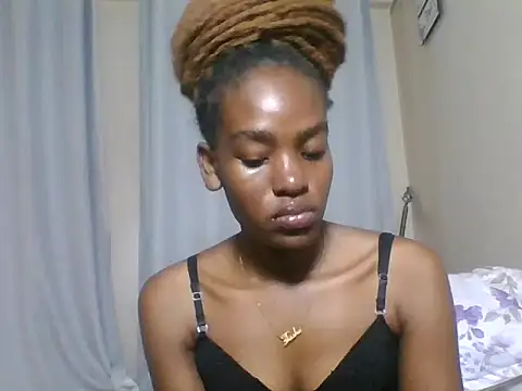 Snapshot of Lola_Allure chatting on June 13, 6:44 am Lola Allure online show from June 13, 6:44 am