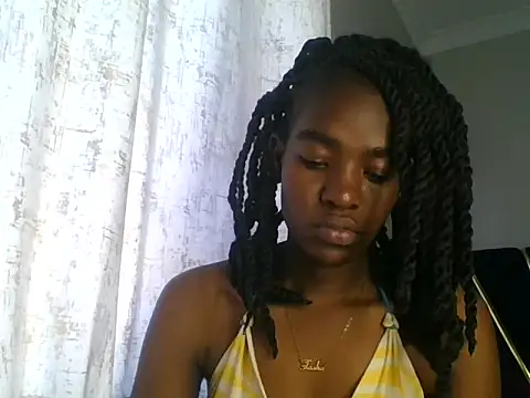 Snapshot of Lola_Allure chatting on June 27, 11:04 am Lola Allure online show from June 27, 11:04 am