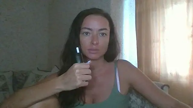 Snapshot of Mia_Salamanka chatting on July 9, 7:34 am Mia Salamanka online show from July 9, 7:34 am
