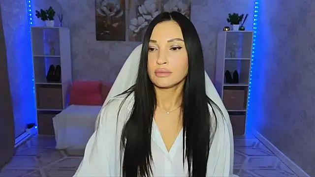 Snapshot of NikoleMills chatting on July 25, 6:11 am NikoleMills online show from July 25, 6:11 am