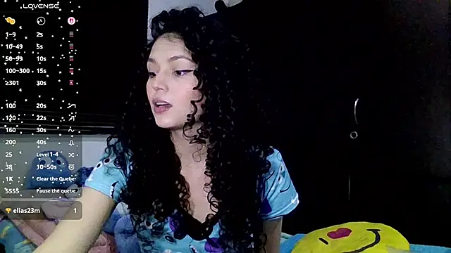 Diamond Curls online show from July 1, 3:34 pm