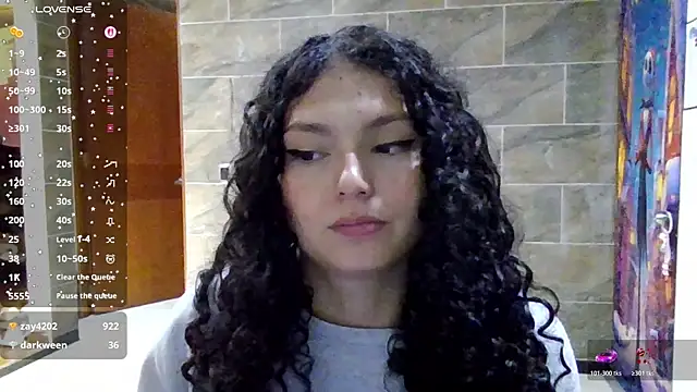 Diamond Curls online show from July 28, 6:20 pm